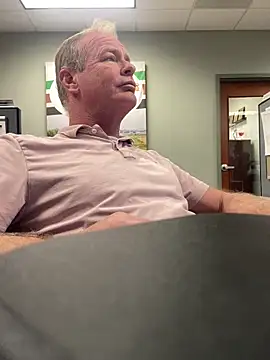 hintly online show from December 4, 9:36 pm