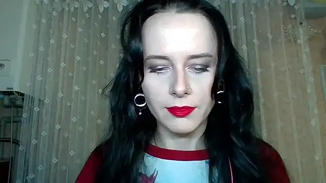 Snapshot of LuminousLady chatting on December 16, 6:01 pm LuminousLady online show from December 16, 6:01 pm