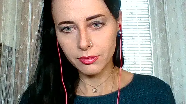 Snapshot of LuminousLady chatting on October 21, 2:05 pm LuminousLady online show from October 21, 2:05 pm