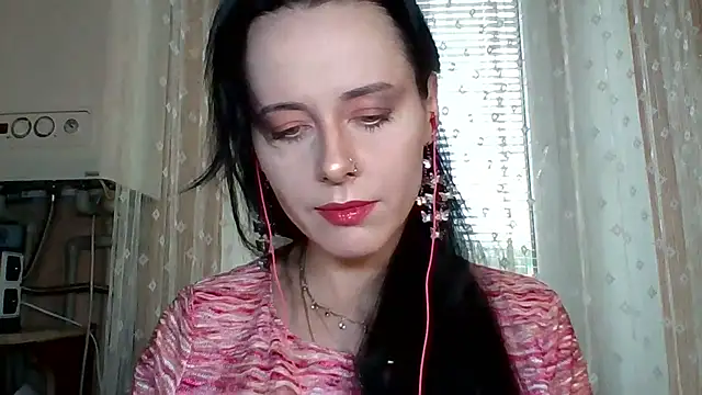 Snapshot of LuminousLady chatting on September 19, 2:32 pm LuminousLady online show from September 19, 2:32 pm