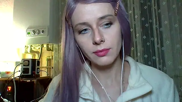 Snapshot of LuminousLady chatting on March 3, 5:41 pm LuminousLady online show from March 3, 5:41 pm