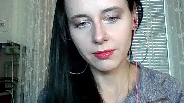 Snapshot of LuminousLady chatting on November 7, 12:42 pm LuminousLady online show from November 7, 12:42 pm