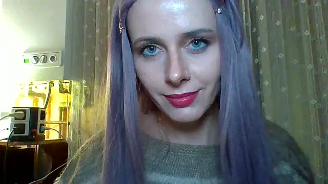 Snapshot of LuminousLady chatting on March 2, 8:03 pm LuminousLady online show from March 2, 8:03 pm