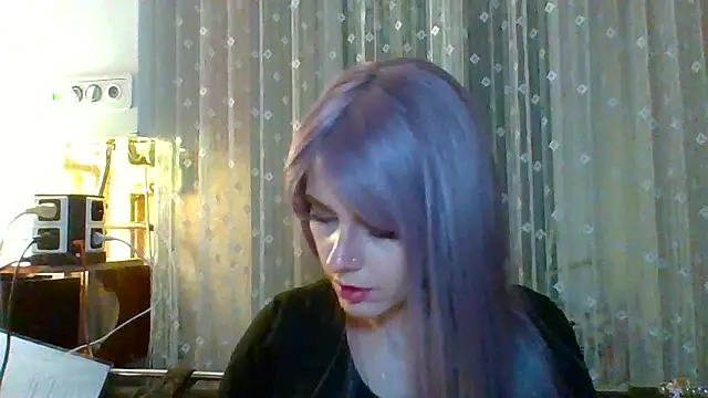 Snapshot of LuminousLady chatting on March 7, 12:04 am LuminousLady online show from March 7, 12:04 am