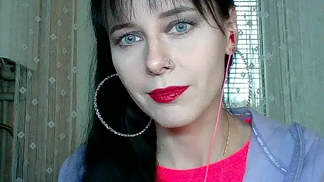 Snapshot of LuminousLady chatting on October 10, 1:34 pm LuminousLady online show from October 10, 1:34 pm