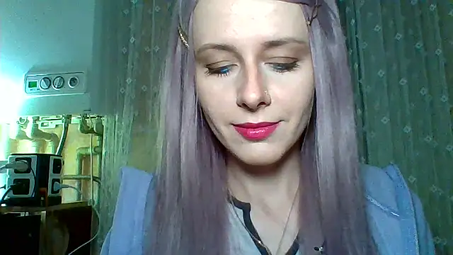 Snapshot of LuminousLady chatting on March 9, 6:32 pm LuminousLady online show from March 9, 6:32 pm