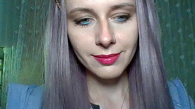 Snapshot of LuminousLady chatting on March 9, 9:36 pm LuminousLady online show from March 9, 9:36 pm