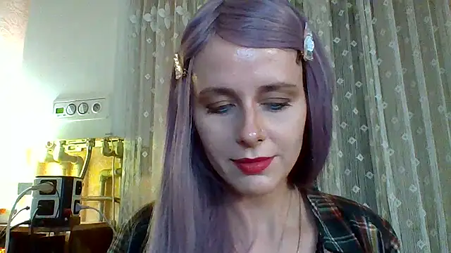 Snapshot of LuminousLady chatting on March 12, 10:07 pm LuminousLady online show from March 12, 10:07 pm