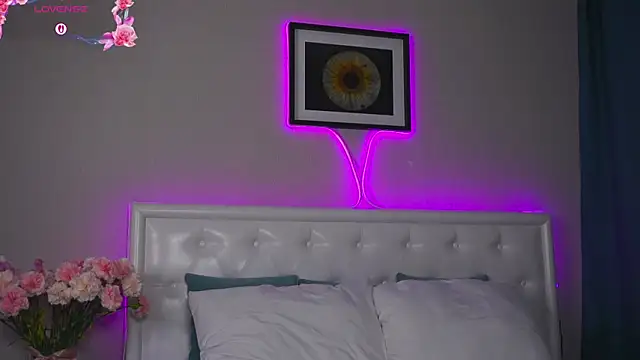 LeaCox  online show from October 25, 7:40 am