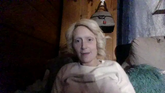 beautifulme23 online show from February 16, 3:47 am