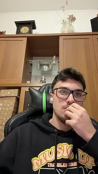 Snapshot of NaplesGuy04 chatting on January 15, 4:10 pm NaplesGuy04 online show from January 15, 4:10 pm