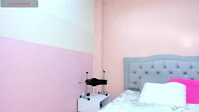 littletammy4u  online show from November 5, 12:08 pm