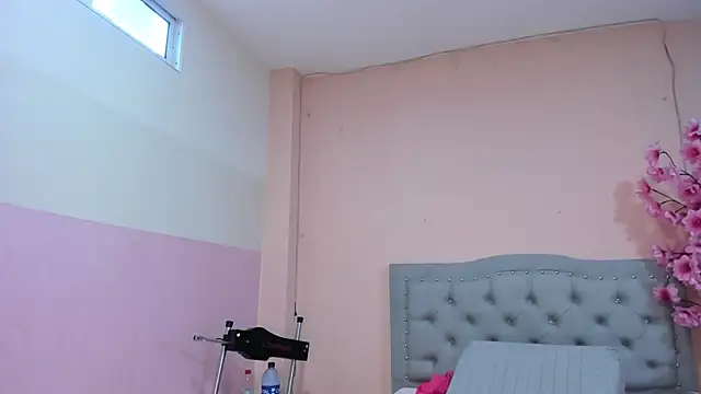 littletammy4u  online show from November 16, 12:21 pm