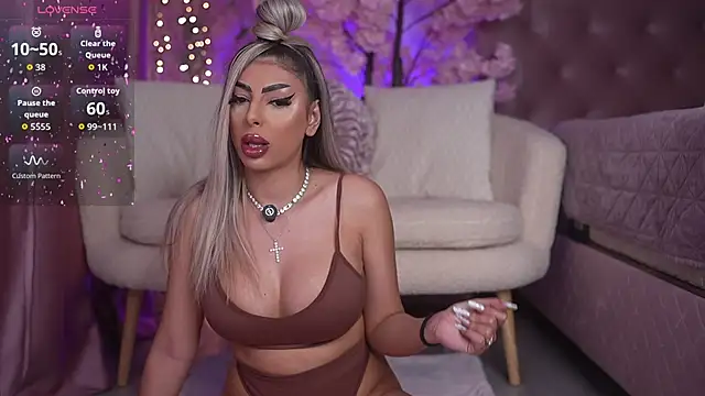 emma goodess  online show from May 28, 9:32 pm