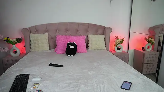 emma goodess  online show from December 23, 12:11 am