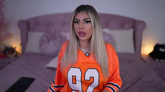 emma goodess  online show from April 9, 10:16 pm