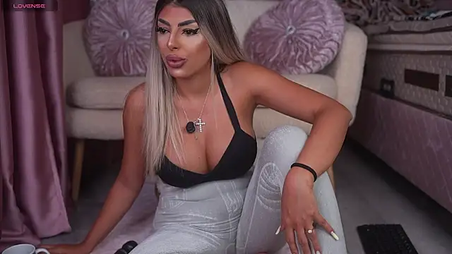 emma goodess  online show from July 15, 10:39 pm