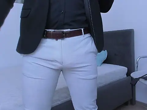 Snapshot of ZackMasterss chatting on November 15, 11:42 pm ZackMasterss online show from November 15, 11:42 pm