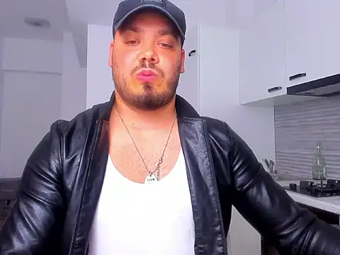 ZackMasterss online show from May 8, 9:51 pm