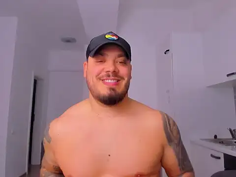 ZackMasterss online show from April 5, 7:09 pm