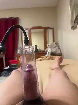 Snapshot of aleds17668 chatting on March 7, 5:29 am aleds17668 online show from March 7, 5:29 am