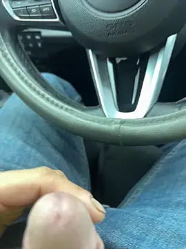 Snapshot of aleds17668 chatting on October 30, 6:49 pm aleds17668 online show from October 30, 6:49 pm