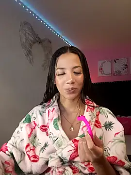 SallyWhitee online show from March 4, 5:15 am