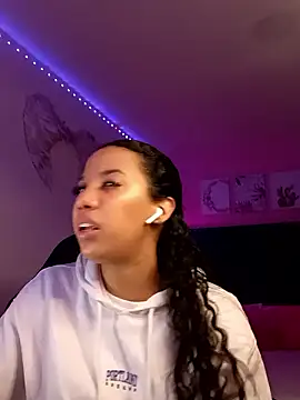 SallyWhitee online show from January 9, 5:25 am