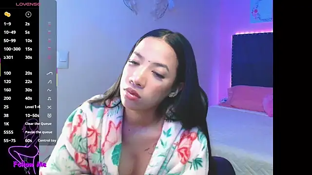 SallyWhitee online show from September 22, 3:45 am