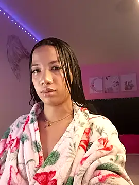 SallyWhitee online show from February 16, 4:55 am