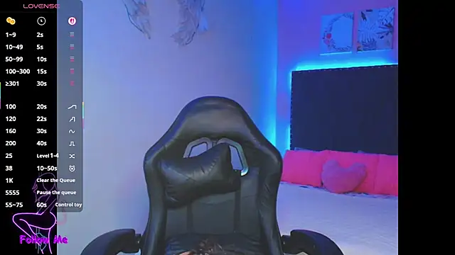 SallyWhitee online show from November 13, 3:54 am