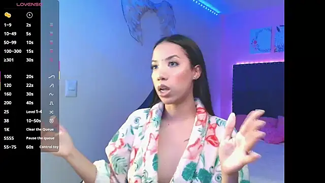 SallyWhitee online show from September 20, 3:44 am