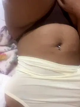 Snapshot of tunenarica22 chatting on December 15, 3:01 am tunenarica22 online show from December 15, 3:01 am