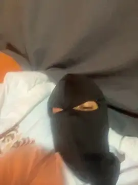 Snapshot of tunenarica22 chatting on December 1, 2:18 pm tunenarica22 online show from December 1, 2:18 pm