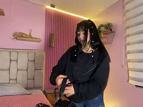 Valu euphoria online show from March 14, 6:29 pm