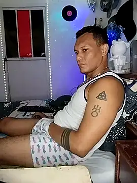XhaseFoX online show from March 8, 3:17 am