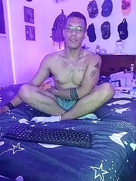 XhaseFoX online show from March 4, 5:42 am