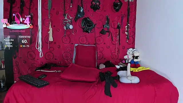 Snapshot of aurora_cullen_ chatting on June 22, 10:34 am aurora cullen online show from June 22, 10:34 am
