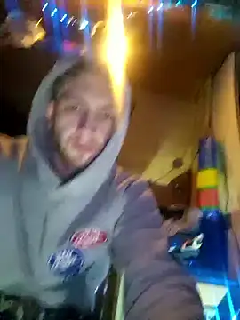 Snapshot of Jaymie2p25 chatting on December 14, 10:59 pm Jaymie2p25 online show from December 14, 10:59 pm