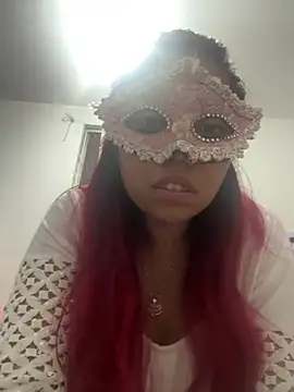 Snapshot of sharonlopez9611 chatting on July 19, 4:32 am sharonlopez9611 online show from July 19, 4:32 am