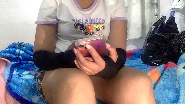 sharonlopez9611 online show from February 18, 2:31 am