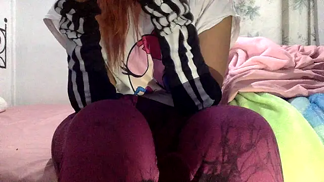 Snapshot of sharonlopez9611 chatting on November 19, 3:17 am sharonlopez9611 online show from November 19, 3:17 am