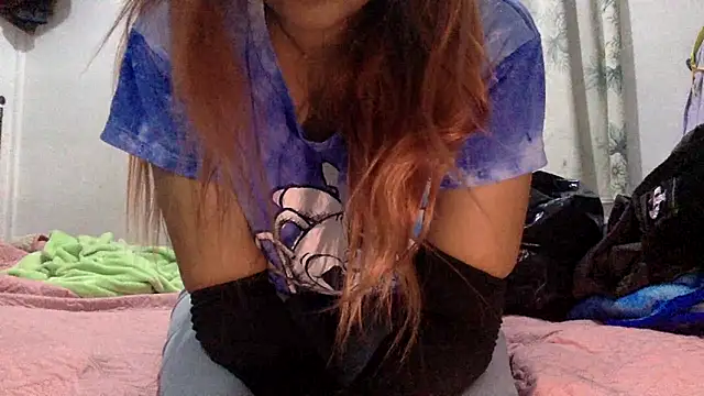 sharonlopez9611 online show from May 26, 4:10 am