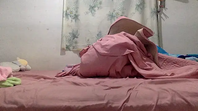 sharonlopez9611 online show from December 17, 2:38 am