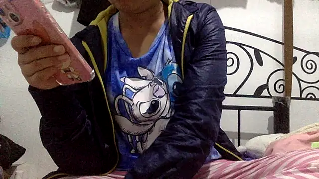 sharonlopez9611 online show from March 7, 2:51 am