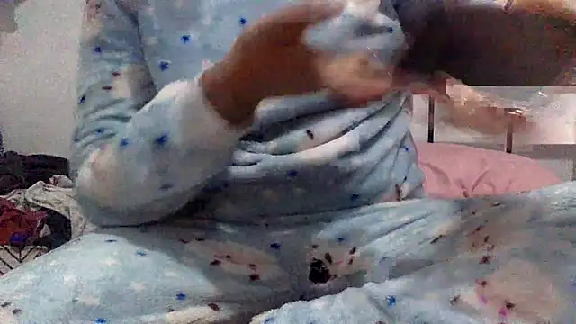 sharonlopez9611 online show from February 14, 3:18 am