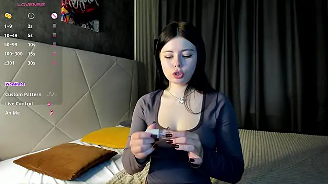 Amely Li1 online show from October 5, 9:33 am