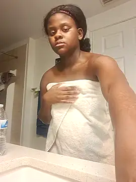 CocoaDoll22 online show from November 26, 10:43 pm