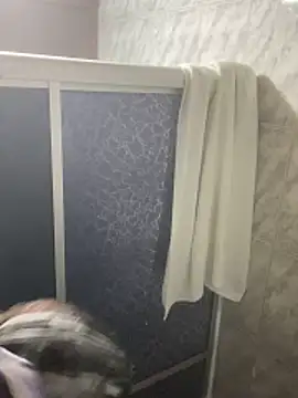Snapshot of Mineirinho043 chatting on May 29, 1:28 pm Mineirinho043 online show from May 29, 1:28 pm