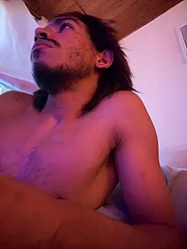 Mineirinho043 online show from April 5, 8:15 pm